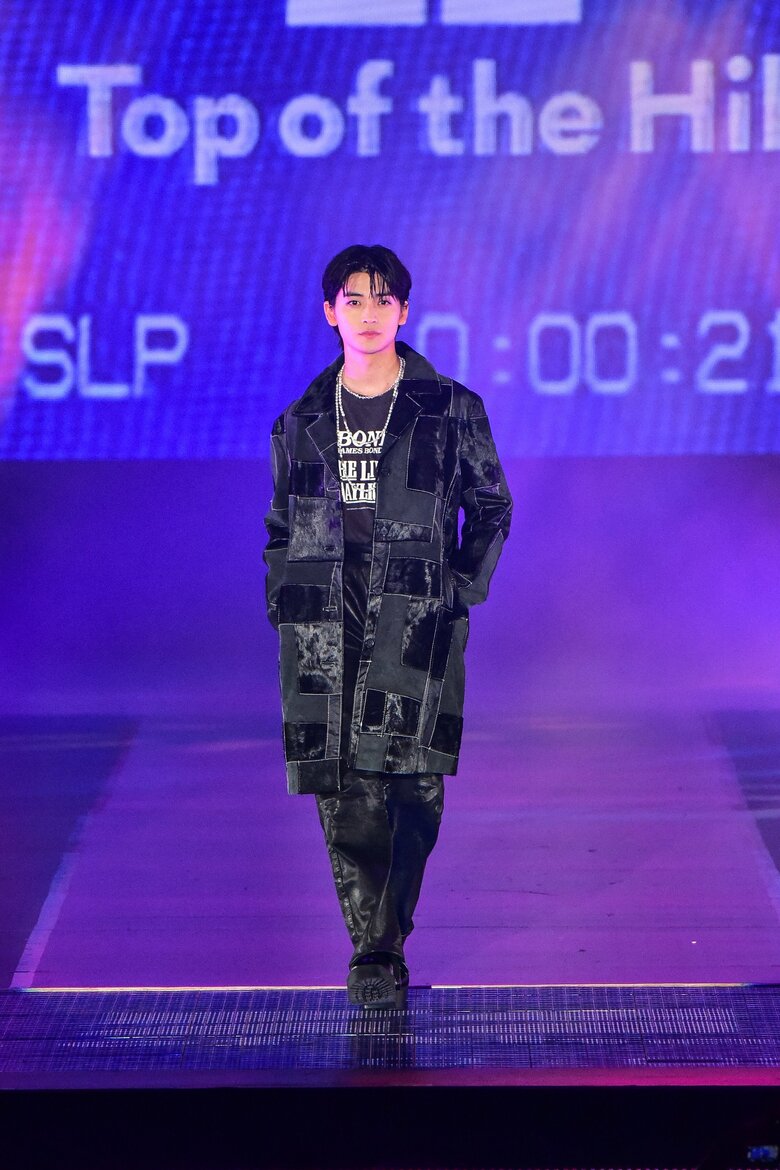 高橋文哉さん(C)Rakuten GirlsAward 2023 AUTUMN/WINTER