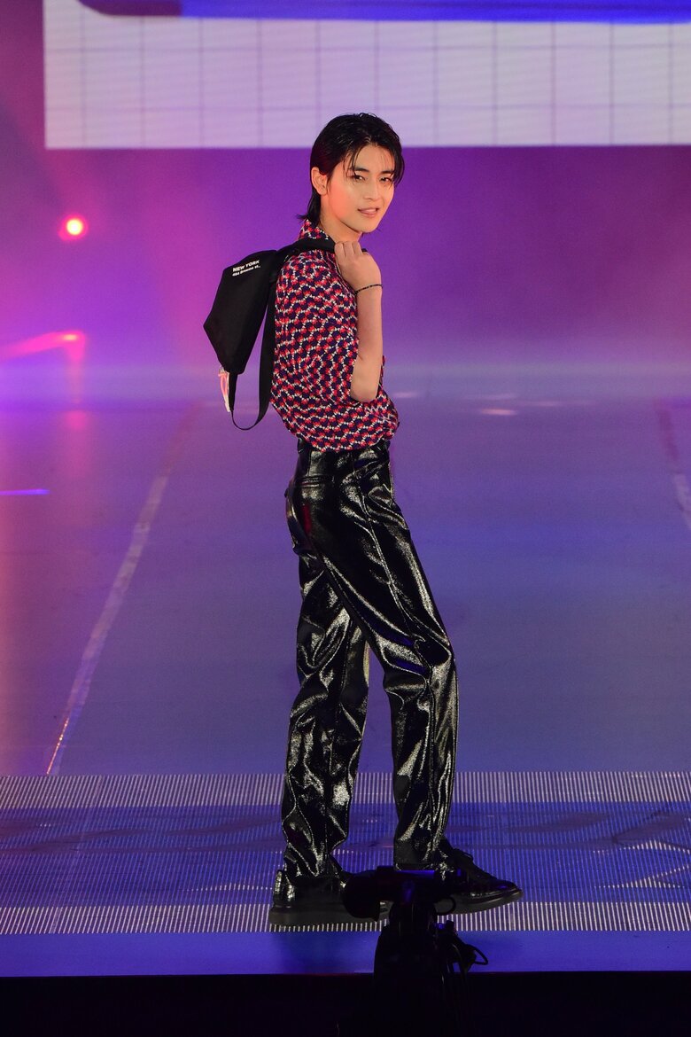 (c)Rakuten GirlsAward 2023 SPRING/SUMMER
