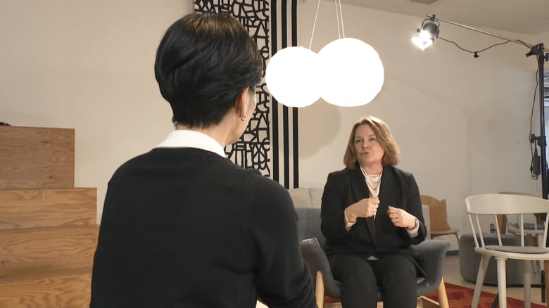 「keep a dialogue going.（対話を続けましょう）」と強く語るファーレ氏