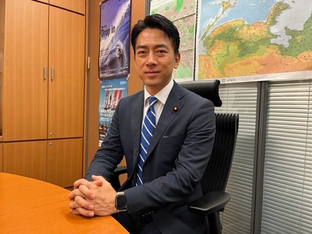 「議論はライドシェアをどういう制度によって導入するかだ」