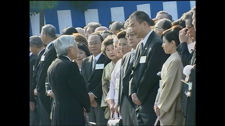 宇宙飛行士・野口聡一さんと懇談される天皇陛下