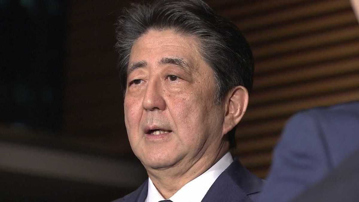 総理番記者 とは 安倍首相を追いかけた1年と温泉秘話