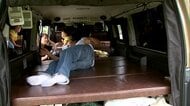 広がる「車中泊」　コスパ最強？ホテル代高騰で人気拡大　ローソンも店舗拡大　“防災の備え”でも注目