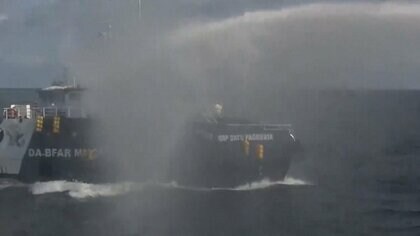 中国船が体当たりや放水砲…「脅しや嫌がらせに屈しない」フィリピン当局が映像公開　領有権争う南シナ海で