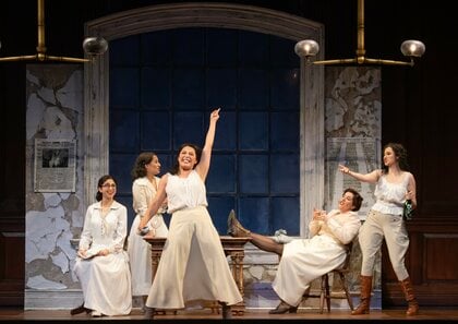 女性の参政権運動描いたトニー賞2冠ミュージカル「SUFFS」　「投票することの重要性訴えられれば」女性プロデューサーが考える“現代に通じる闘い”