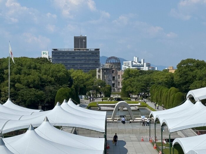 平和記念式典の準備が進む平和記念公園(7月31日筆者撮影)