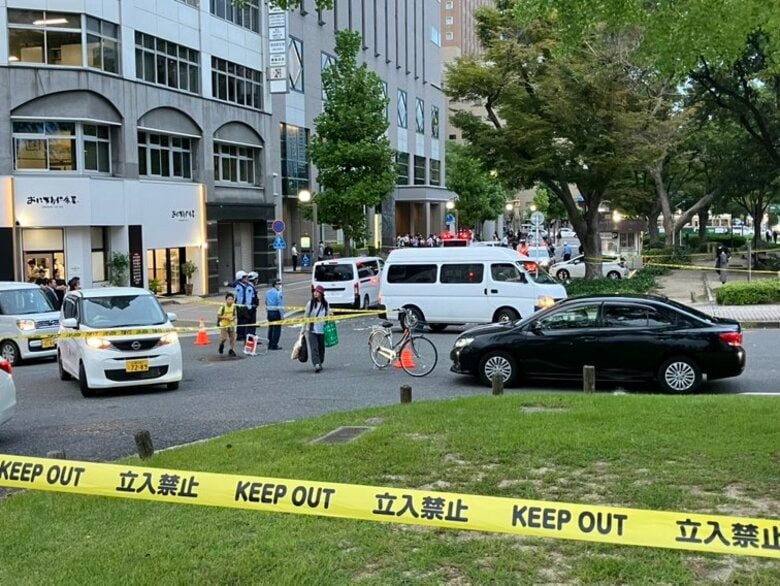 【速報】「胸に刃物が刺さった女性が倒れている」と通報　女性は「自分で刺した」と話す　広島市中区｜FNNプライムオンライン