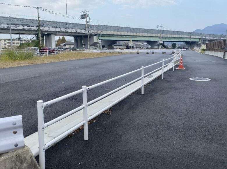 また金属盗　国道沿い横断防止柵からボルト５１個が持ち去られる　福岡・北九州市八幡西区｜FNNプライムオンライン