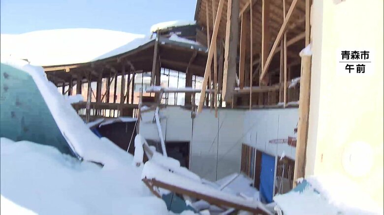 【今季最強寒波】日本海側の大雪いったんピークに…青森市では雪の重みで児童館の屋根が崩落　積雪も急増し3連休にかけ交通障害や雪崩などへ警戒｜FNNプライムオンライン