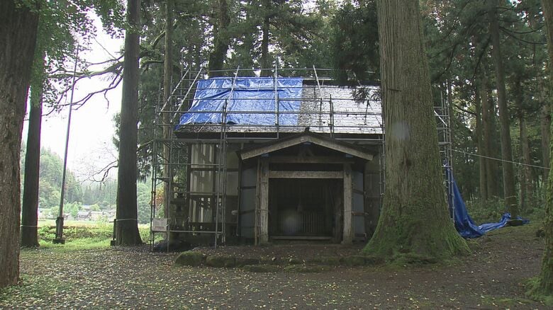 男2人が屋根から銅板を盗んだ福井市の樺八幡神社