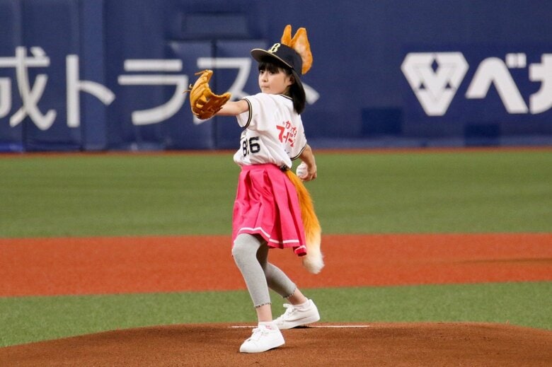 オリックスのユニホームに猫耳＆しっぽで