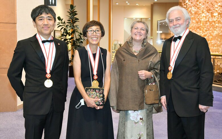 ツィメルマンさんご夫妻とSANAAのお二人 ©️日本美術協会／産経新聞