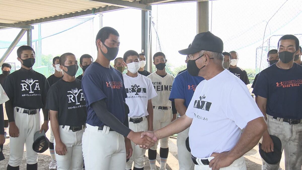 活躍した3年生を最後の夏 ベンチ外に…「選んだら人生にプラスにならない」甲子園知る名将の心を育てる野球｜FNNプライムオンライン