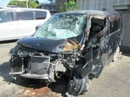 【速報】無免許で制御困難なスピードで暴走し電柱に衝突…同乗者3人にけがさせた「無免許危険運転致傷」の疑いで１８歳の女を書類送検