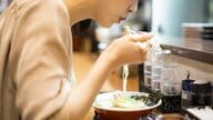 4年ぶりにラーメン店倒産件数が減少…「値上げ」への理解が広まったことが要因　2026年は“ラーメン・コングロマリット化”進む可能性も