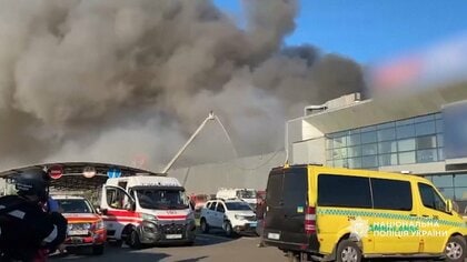 ロシア軍がショッピングモールにドローン攻撃　ウクライナ中部で140人以上死傷　ゼレンスキー大統領「テロ行為だ」