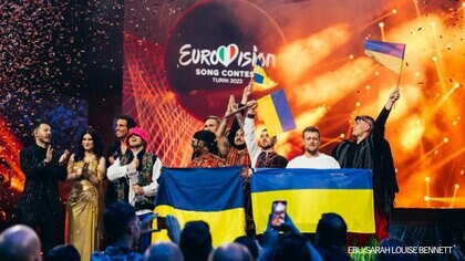 ウクライナ代表が国際音楽祭で優勝！ 母に捧げた歌が戦時下のシンボルソングになるまで