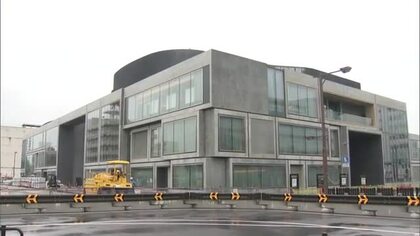 新丸亀市民会館「シアターマド」が完成　丸亀城の石垣をイメージした窓で人をつなぐ新たな居場所へ【香川】
