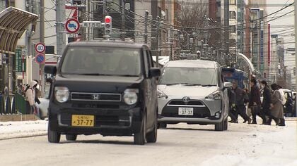 「新雪の下はツルツル」札幌の道路はアイスバーン＿真冬並み寒気で全道氷点下に…最低気温は喜茂別町-14.1度！日本海側は大雪・吹雪に注意を〈北海道〉