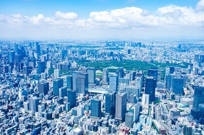 正社員の人手不足5割超　エンジニア不足が深刻化