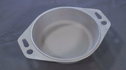 “最大3年待ちフライパン”の蓋にもなる…鋳造メーカーの新作は万能調理器具「マルチパン」　キャンプにも最適