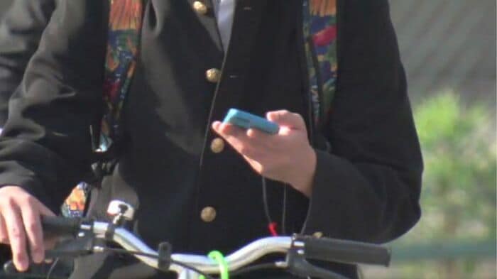 スマホを触りながら…はもってのほか！