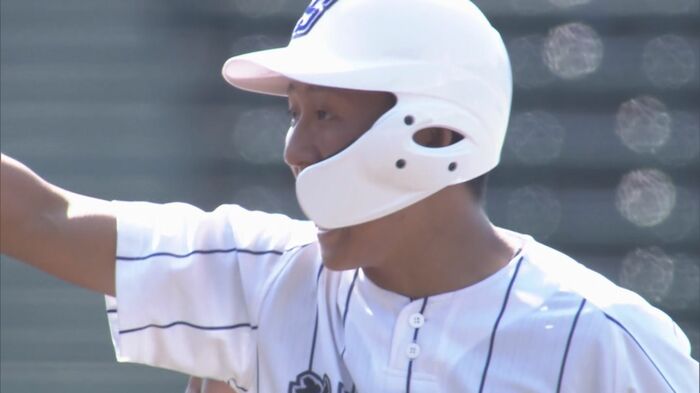 千野の2塁打で同点に