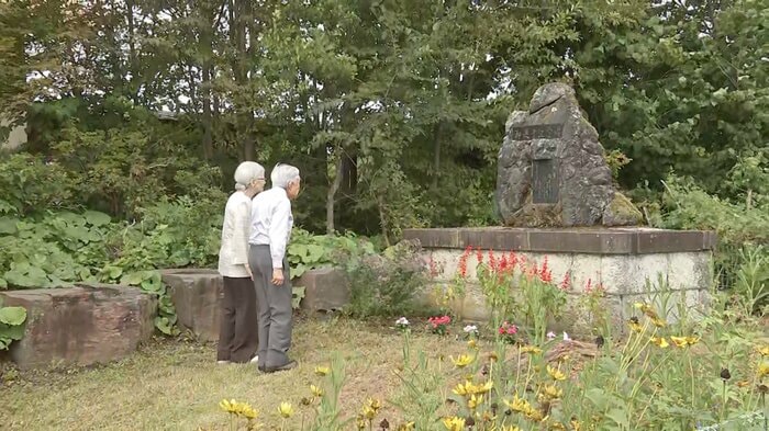 昭和天皇の御巡幸記念碑を訪問される 軽井沢・大日向地区
