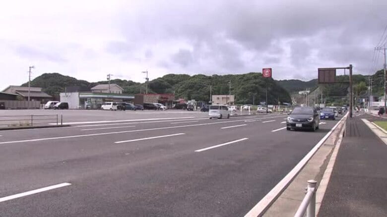 「気付いたときにはすぐ前に…」国道横断中の80代女性が車にはねられ死亡｜FNNプライムオンライン