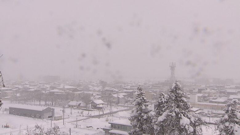 除雪作業中に誤って池に落ちたか　90代女性が死亡　長野県飯山市の自宅横で倒れているのを発見　全国で死者27人　除雪作業中の事故相次ぐ｜FNNプライムオンライン