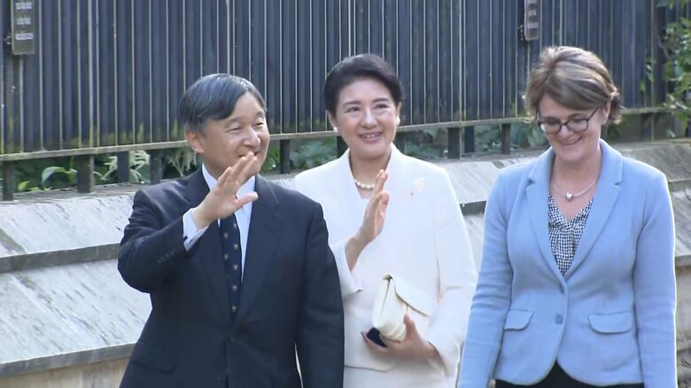 オックスフォードの街を散策された両陛下