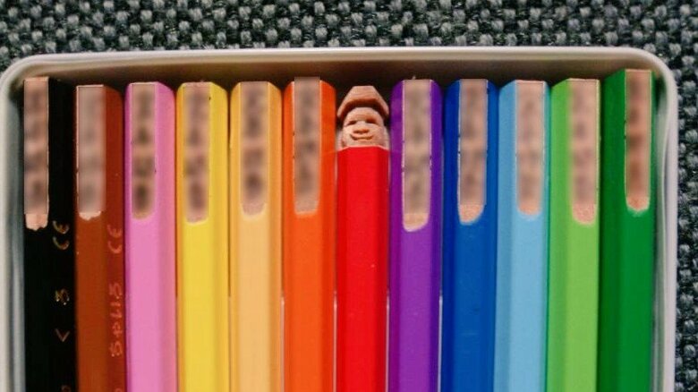 息子さんの色鉛筆には大黒様を彫った