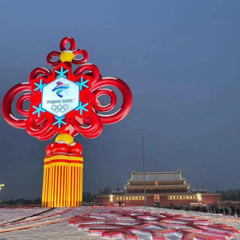 天安門広場に設置されたオリンピックのモニュメント（北京在住の市民撮影）