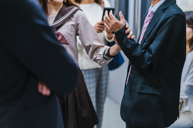 西氏は痴漢に間違えられたら「大事なのは有罪であるかのような振る舞いをしないこと」という
