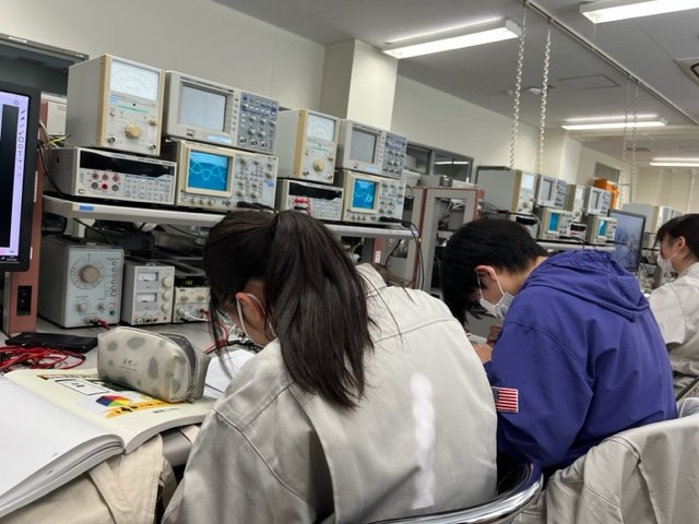 「社会の未来をつくるためには、より女性技術者を増やすことが必要」