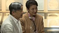 天皇皇后両陛下が高知国際版画トリエンナーレを鑑賞　土佐和紙を使った作品に「薄墨を生かすというのは発見なさったのですか」