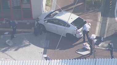 防犯カメラが捉えた“異常な走行” スーパーに車が突っ込み男性1人死亡 89歳男を現行犯逮捕