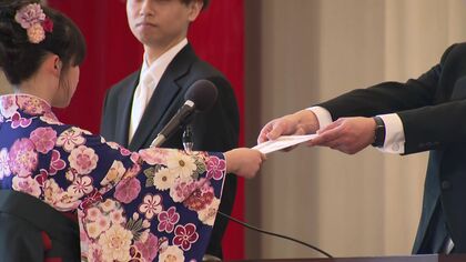 【門出】札幌市内の小学校195校で卒業式、約1万5000人が学び舎を巣立つ…コロナ禍を経験した卒業生、思い出と共に新たな一歩を「卒業証書、それは仲間と過ごした6年間の成長の証」