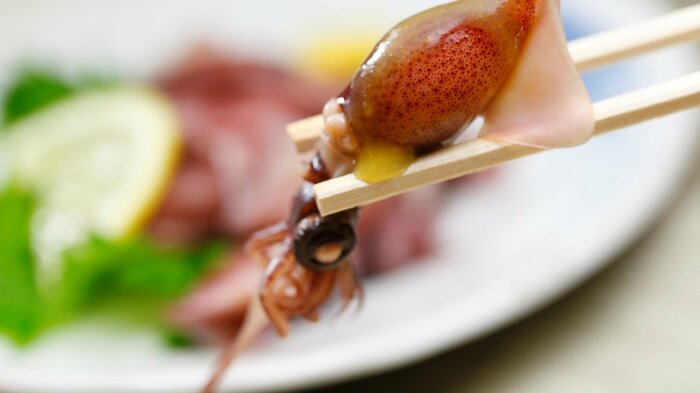今夜は、ホタルイカで一杯やりますか・・・。