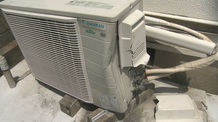 車がぶつかったエアコン室外機