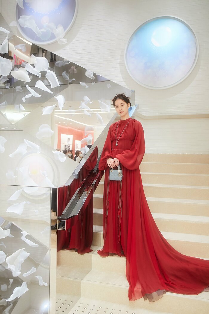 新木優子さんハウス オブ ディオール ギンザ リオープン