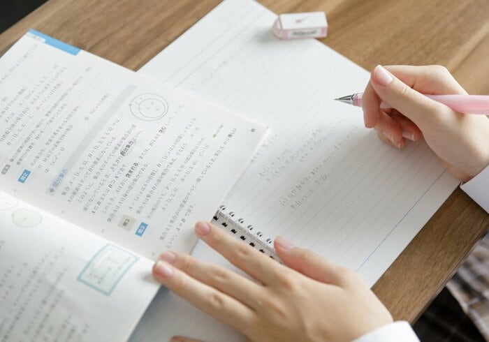 病院によっては院内に分教室があり授業を受けることもできる(画像:イメージ)