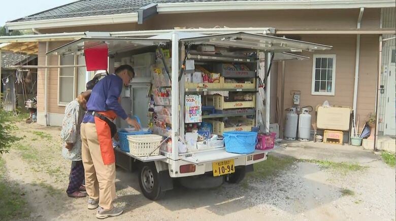 「部屋にいても熱中症に」移動スーパー「とくし丸」が消防署員と注意呼びかけ　救急搬送者のうち約6割が65歳以上の高齢者｜FNNプライムオンライン