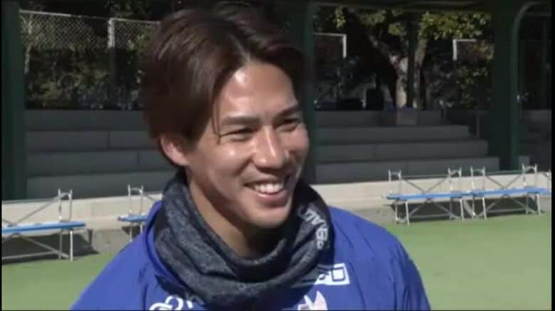 中国ダービーで衝撃ゴールの岡山・江坂　ゴールパフォーマンスは「佐藤龍之介に取られた…」｜FNNプライムオンライン