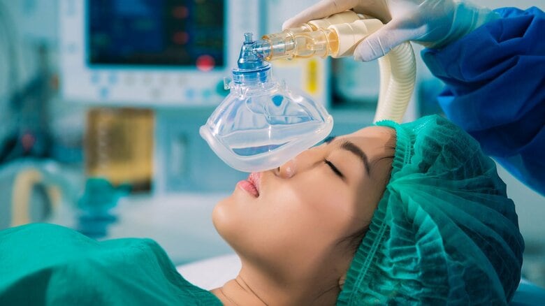 「なぜ効くのかがわからない」麻酔薬が人間の意識の謎を解き明かす？脳科学者が胸をときめかす科学論文｜FNNプライムオンライン