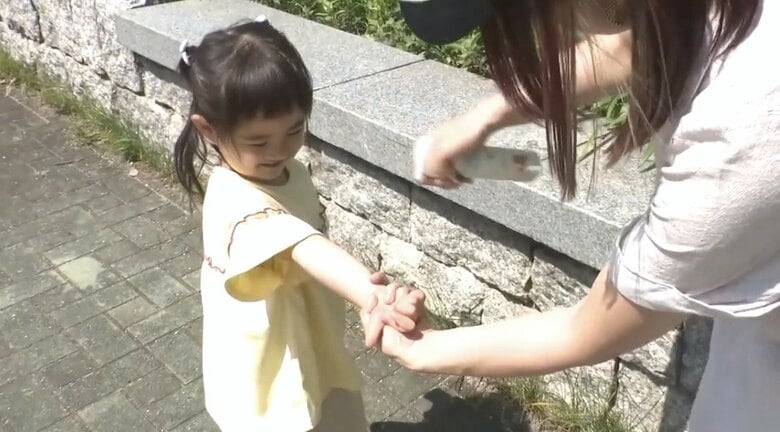 子どもの「日焼け対策」が進化 スプレータイプの日焼け止めで簡単に “ひんやり服”や保冷剤が入る帽子も登場|FNNプライムオンライン