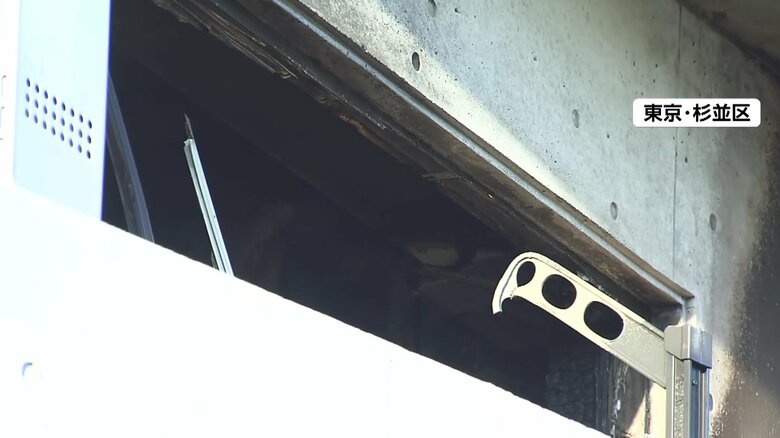 東京・杉並区のマンション火災、モバイルバッテリーから出火か　「スマホにつないで寝ていた」と住人　6人が煙を吸うなどして搬送｜FNNプライムオンライン