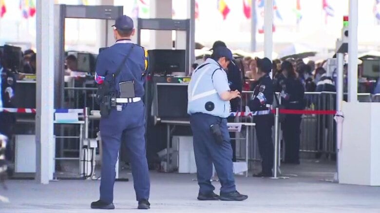 万博会場内で2件目の逮捕者　建物に一晩侵入した疑いで自称中国籍の19歳男逮捕　スタッフが発見し警備員に引き渡すところで逃走　およそ半日後に警察官が逮捕｜FNNプライムオンライン
