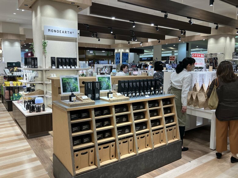 長崎初出店のアロマの店も