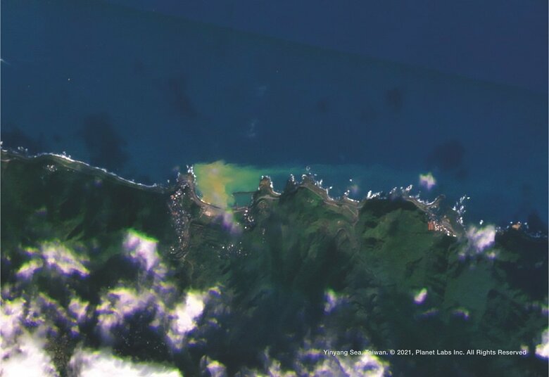 台湾の陰陽海（25.12456 , 121.86472）